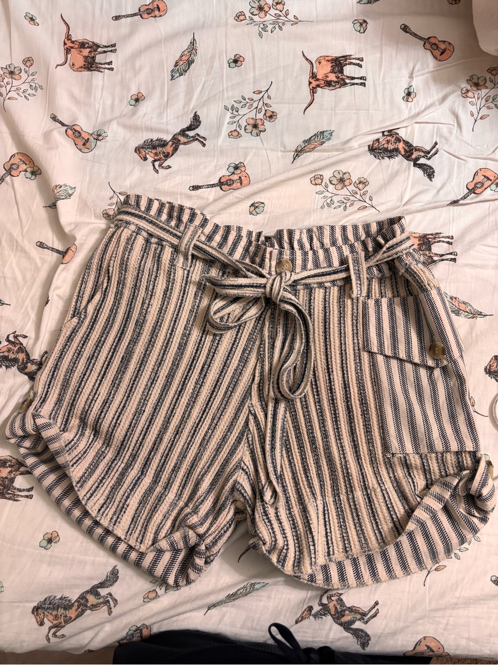 Striped Tie-Waist Women’s Bermuda Shorts in Cream & Navy